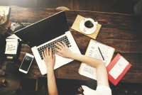 Wskazówki dotyczące skutecznego pisania postów: jak przyciągnąć i utrzymać uwagę odbiorców